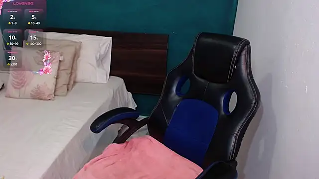 Snapshot of scaelettdubois chatting on November 23, 11:26 pm scaelettdubois online show from November 23, 11:26 pm