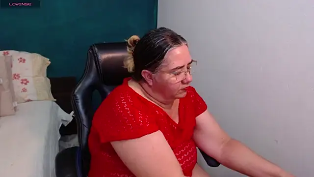 scaelettdubois online show from May 2, 12:27 am