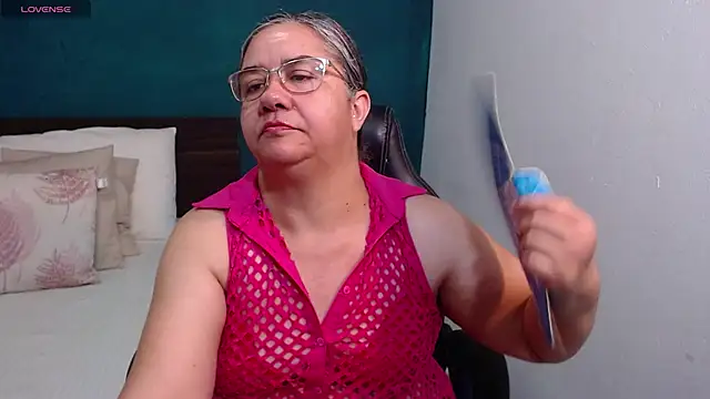 scaelettdubois online show from January 11, 11:11 pm