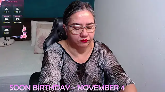 Snapshot of scaelettdubois chatting on October 25, 11:38 pm scaelettdubois online show from October 25, 11:38 pm