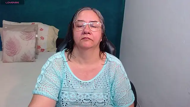 scaelettdubois online show from May 10, 2:37 am