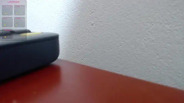 Snapshot of scaelettdubois chatting on December 14, 3:46 am scaelettdubois online show from December 14, 3:46 am