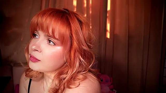 MayaAkashova online show from October 5, 1:35 pm