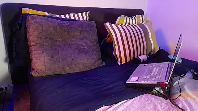 Snapshot of _DANTE_BIGASS chatting on February 17, 7:33 pm DANTE BIGASS online show from February 17, 7:33 pm