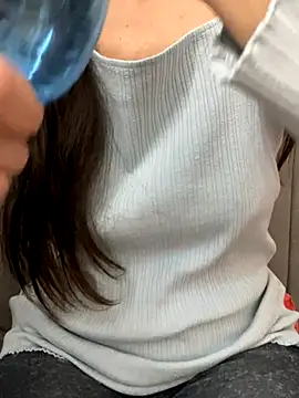 SHARONRodrig online show from November 3, 8:45 pm