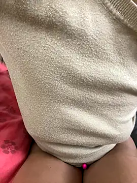 SHARONRodrig online show from October 31, 3:41 pm