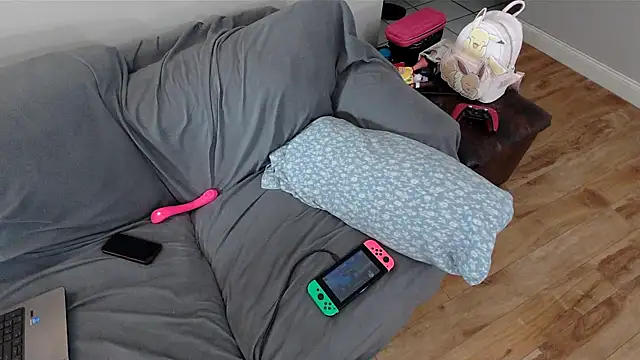 Snapshot of EmoDream1998 chatting on February 28, 11:23 pm EmoDream1998 online show from February 28, 11:23 pm