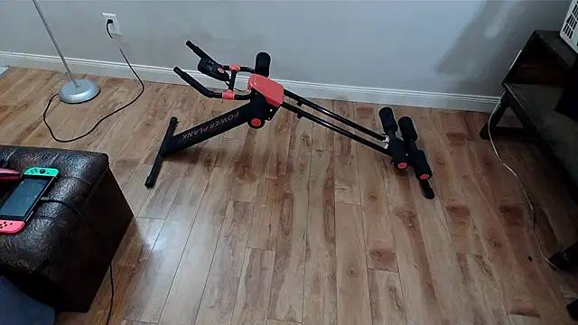 Snapshot of EmoDream1998 chatting on February 15, 4:23 pm EmoDream1998 online show from February 15, 4:23 pm