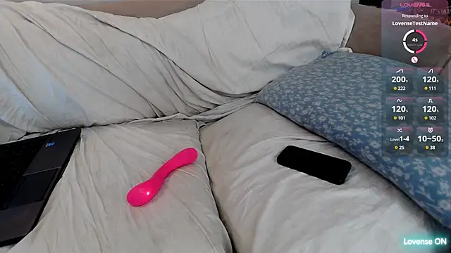 Snapshot of EmoDream1998 chatting on October 2, 12:25 am EmoDream1998 online show from October 2, 12:25 am