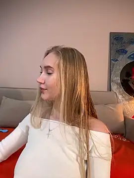 Snapshot of MariaTull chatting on February 19, 8:28 pm MariaTull online show from February 19, 8:28 pm