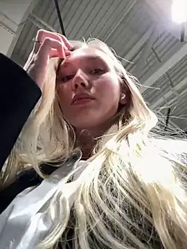 MariaTull online show from March 1, 2:44 pm