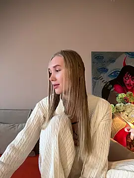 Snapshot of MariaTull chatting on February 6, 7:26 am MariaTull online show from February 6, 7:26 am