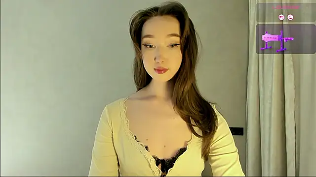 Snapshot of _luna_022 chatting on February 4, 3:07 pm luna 022 online show from February 4, 3:07 pm