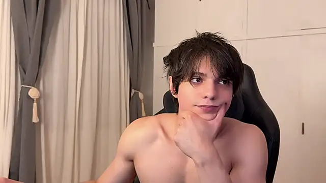 SasukeUhchiaa online show from April 8, 6:04 am