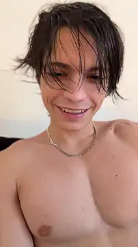 Snapshot of SasukeUhchiaa chatting on June 17, 7:46 pm SasukeUhchiaa online show from June 17, 7:46 pm