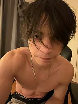 Snapshot of SasukeUhchiaa chatting on June 2, 11:05 pm SasukeUhchiaa online show from June 2, 11:05 pm
