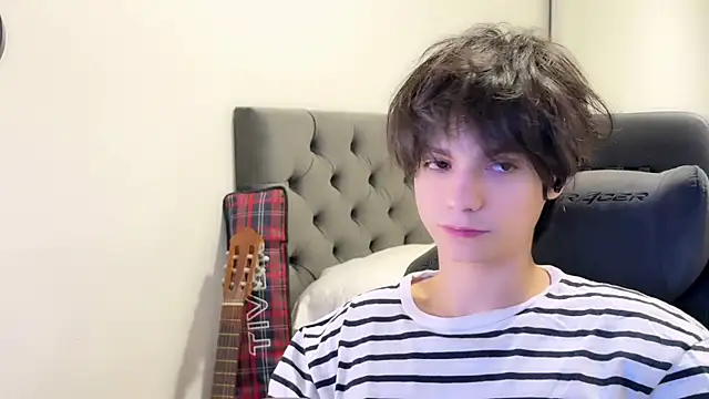 SasukeUhchiaa online show from December 5, 1:09 am