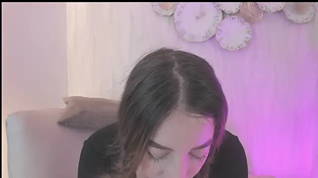 Snapshot of Meredit_Lane chatting on June 18, 6:57 pm Meredit Lane online show from June 18, 6:57 pm
