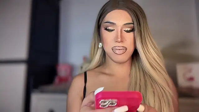 Ts glamxxxx online show from January 6, 1:42 am