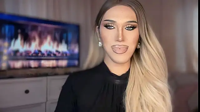 Ts glamxxxx online show from April 5, 12:17 am