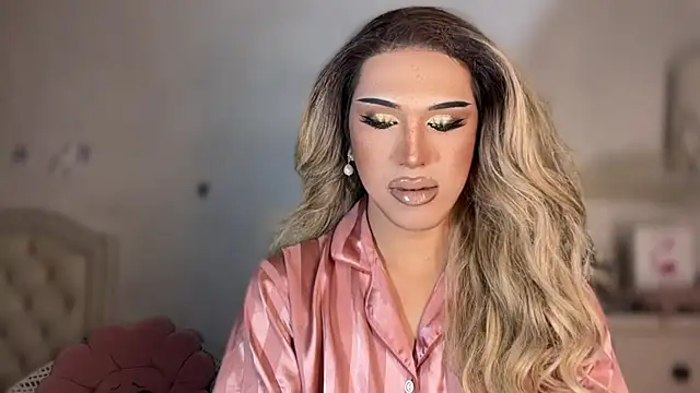 Snapshot of Ts_glamxxxx chatting on November 22, 12:21 am Ts glamxxxx online show from November 22, 12:21 am