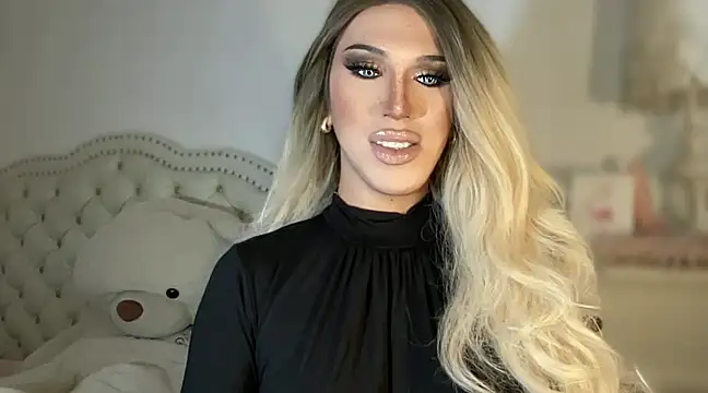 Snapshot of Ts_glamxxxx chatting on March 20, 1:48 pm Ts glamxxxx online show from March 20, 1:48 pm