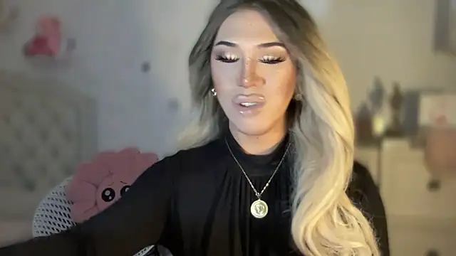 Snapshot of Ts_glamxxxx chatting on September 9, 11:58 pm Ts glamxxxx online show from September 9, 11:58 pm