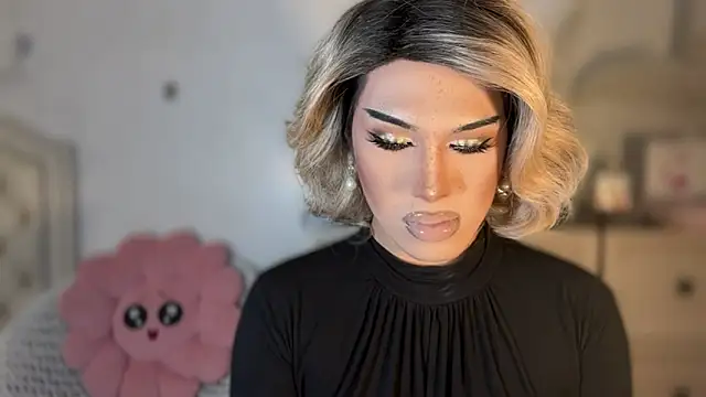 Snapshot of Ts_glamxxxx chatting on October 30, 1:04 am Ts glamxxxx online show from October 30, 1:04 am