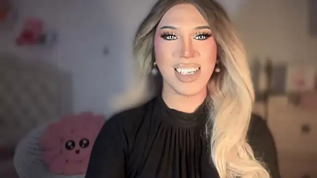 Snapshot of Ts_glamxxxx chatting on September 26, 3:35 am Ts glamxxxx online show from September 26, 3:35 am