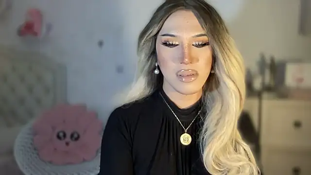 Snapshot of Ts_glamxxxx chatting on September 23, 1:34 am Ts glamxxxx online show from September 23, 1:34 am