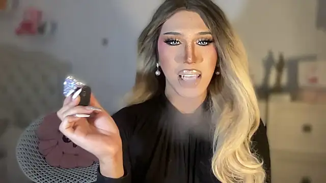 Snapshot of Ts_glamxxxx chatting on September 30, 1:00 am Ts glamxxxx online show from September 30, 1:00 am