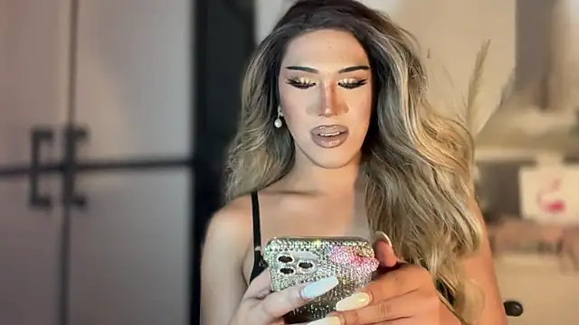 Snapshot of Ts_glamxxxx chatting on November 23, 12:31 am Ts glamxxxx online show from November 23, 12:31 am