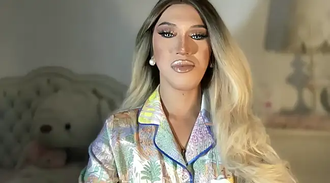 Snapshot of Ts_glamxxxx chatting on March 11, 7:03 am Ts glamxxxx online show from March 11, 7:03 am