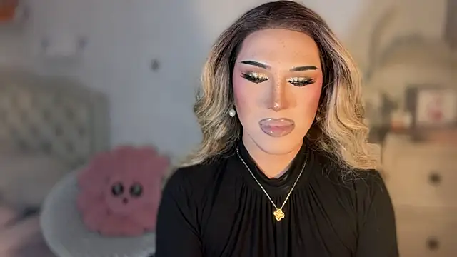 Snapshot of Ts_glamxxxx chatting on October 29, 12:09 am Ts glamxxxx online show from October 29, 12:09 am