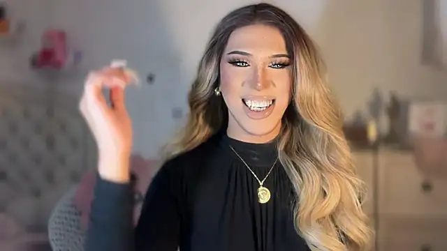 Snapshot of Ts_glamxxxx chatting on September 12, 12:44 am Ts glamxxxx online show from September 12, 12:44 am