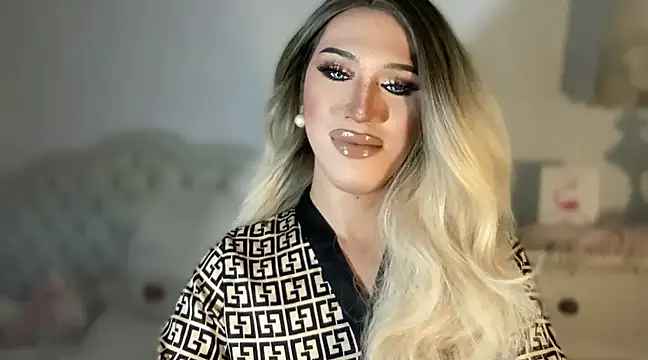 Snapshot of Ts_glamxxxx chatting on March 22, 2:37 am Ts glamxxxx online show from March 22, 2:37 am