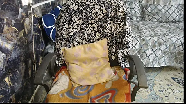 Snapshot of sexyrihana1 chatting on October 15, 6:11 am sexyrihana1 online show from October 15, 6:11 am