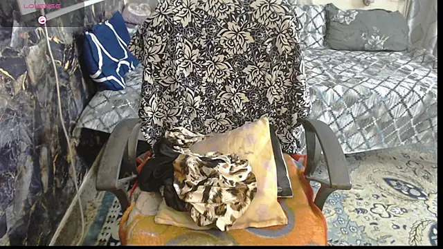 Snapshot of sexyrihana1 chatting on October 7, 6:25 am sexyrihana1 online show from October 7, 6:25 am