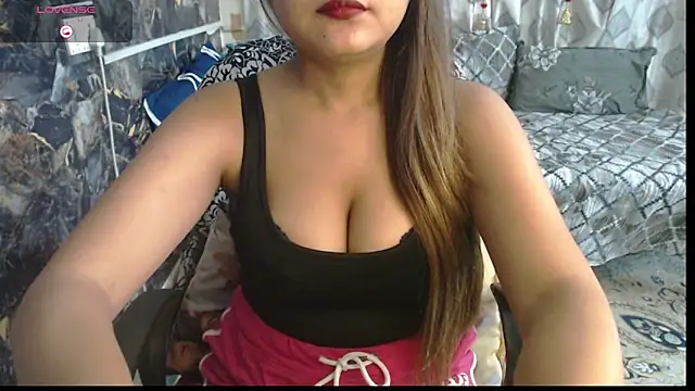 Snapshot of sexyrihana1 chatting on October 9, 6:36 am sexyrihana1 online show from October 9, 6:36 am