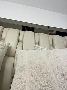 ALISSON FOXXX1 online show from April 13, 9:52 pm