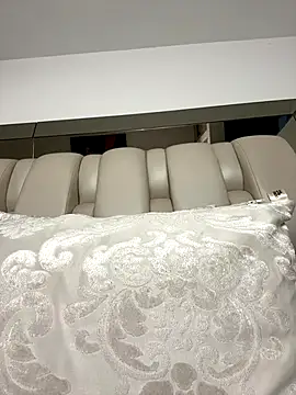 ALISSON FOXXX1 online show from December 19, 11:51 pm