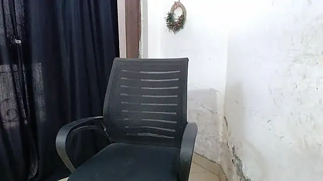 sexy vani1 online show from June 2, 4:34 am