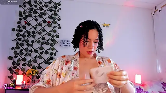 cailynhot online show from March 7, 9:42 pm