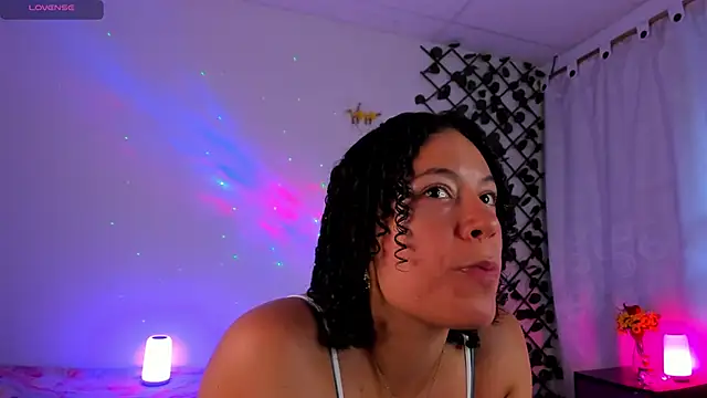 Snapshot of cailynhot chatting on June 19, 11:20 pm cailynhot online show from June 19, 11:20 pm
