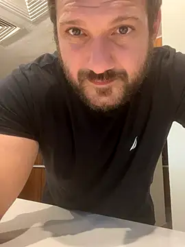 JonJ0 online show from September 17, 9:39 pm