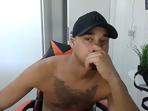 Juninho10c online show from November 15, 4:00 pm