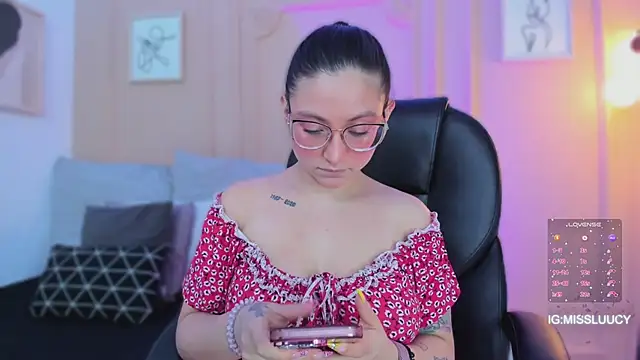 lucy neil online show from March 13, 2:38 am