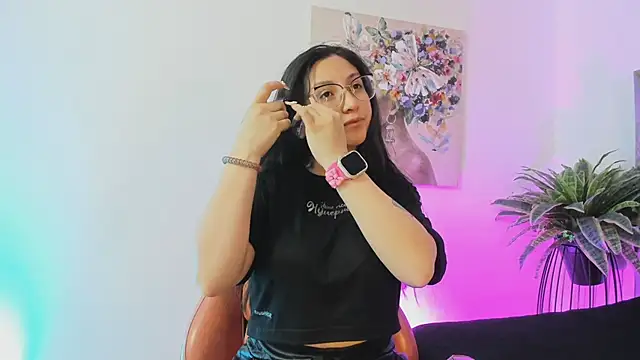 lucy neil online show from November 29, 2:34 am