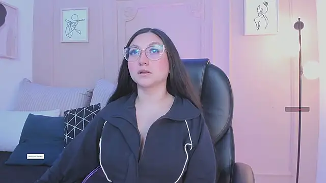 lucy neil online show from April 19, 2:34 am