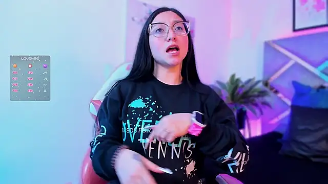 lucy neil online show from November 6, 2:37 am